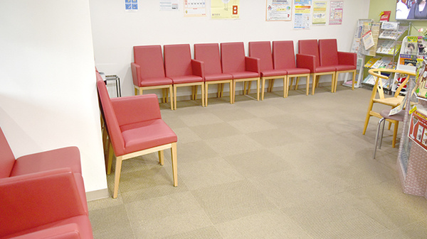 あんず薬局の待合スペース