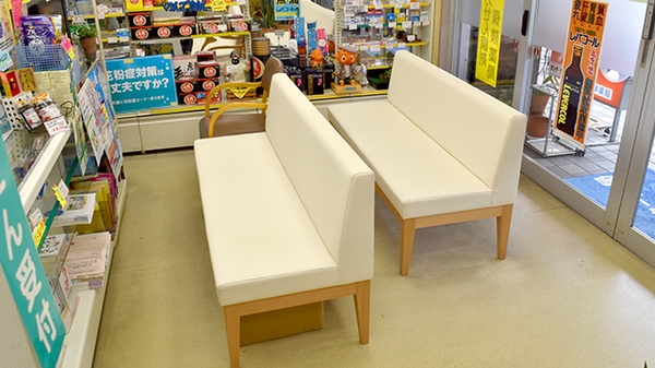 ダンチ・センター薬局の待合スペース