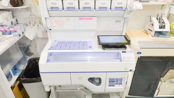 ココカラファイン薬局セブン通り店の調剤器具