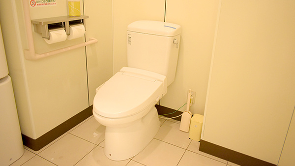 まいづる薬局国立前のお手洗い