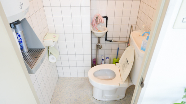 まつなし薬局のお手洗い