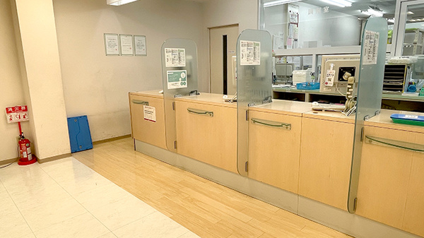 アイン薬局 堀川店の受付/カウンター