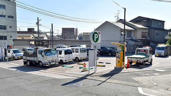 阪神調剤薬局　太秦店の駐車場