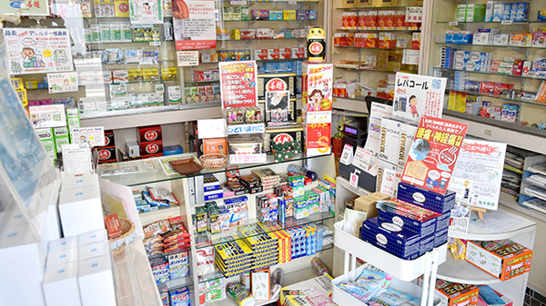 阪中薬局の受付/カウンター