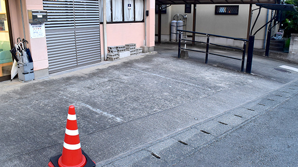 あけぼの薬局の駐車場