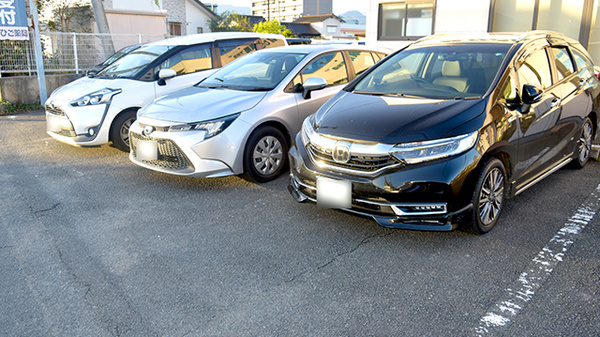 ひご薬局 下林店の駐車場