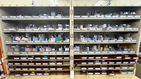 清風薬局多良木店の薬棚