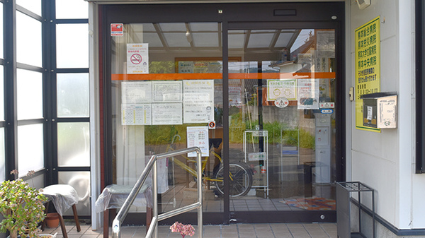 元町薬局の入口