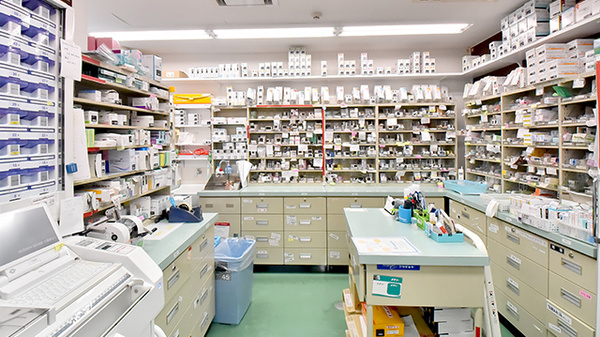 トリム薬局 前橋吉岡店の調剤室