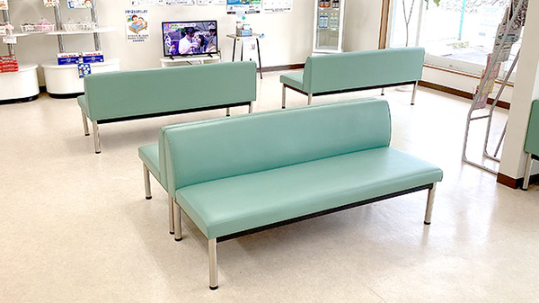 戸塚薬局本町店の待合スペース