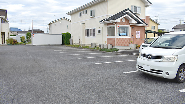 宝泉東薬局の駐車場