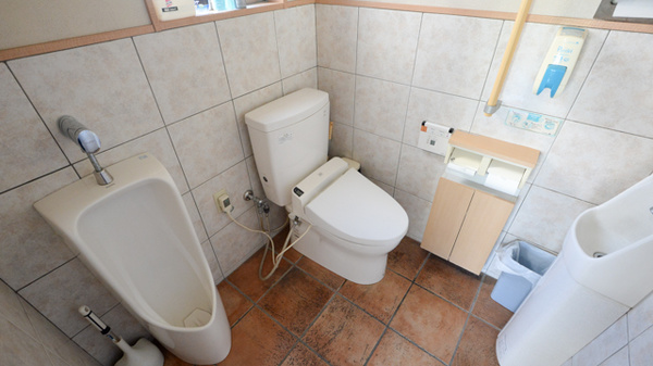 アプコ高須薬局のお手洗い