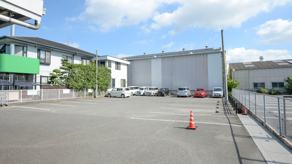 アプコ東尾道薬局の駐車場