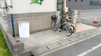 サラダ薬局の駐輪場