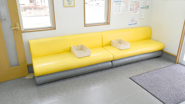 すずな薬局の待合スペース