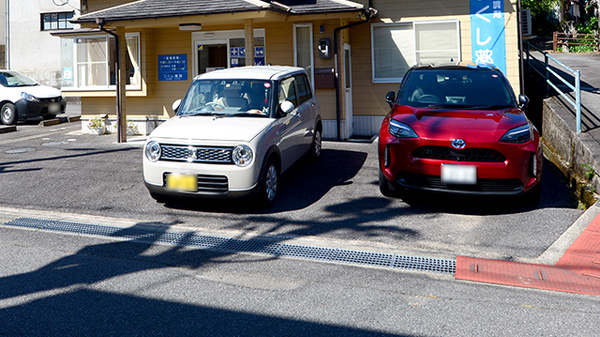 つくし薬局の駐車場