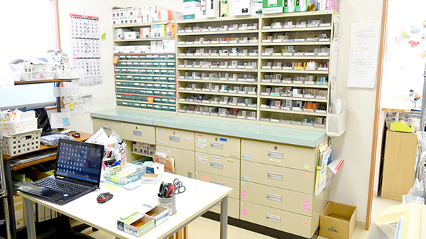 なのはな薬局の調剤室
