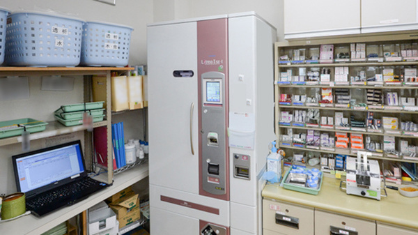 メディエント尾道西薬局の調剤器具