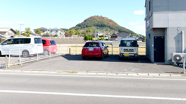 クオール薬局三木学園通り店の駐車場