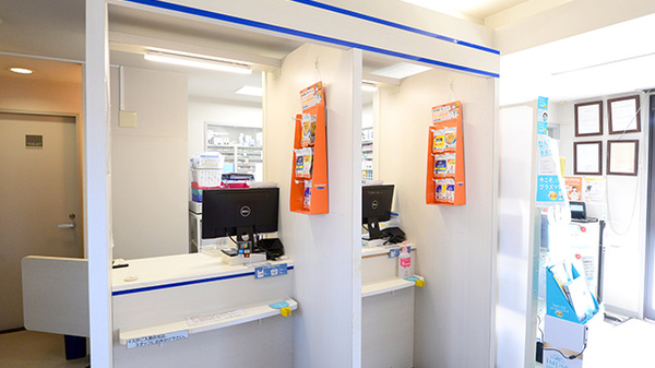 クオール薬局三木平木店の受付/カウンター