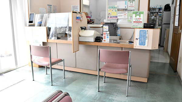 ひまわり調剤薬局高瀬の受付/カウンター