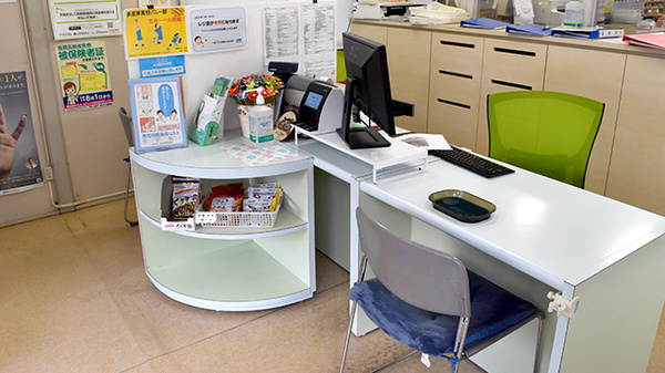 わかば調剤薬局仲南店の受付/カウンター