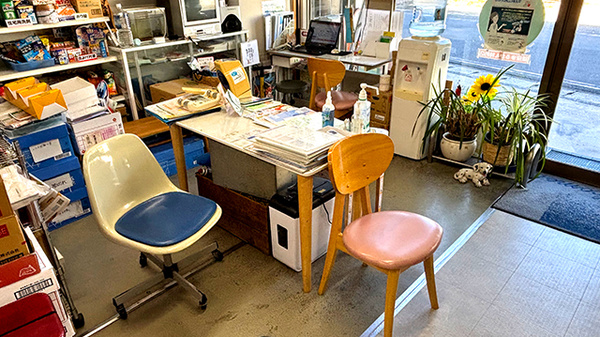 有限会社西﨑薬局の待合スペース