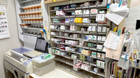 有限会社西﨑薬局の薬棚