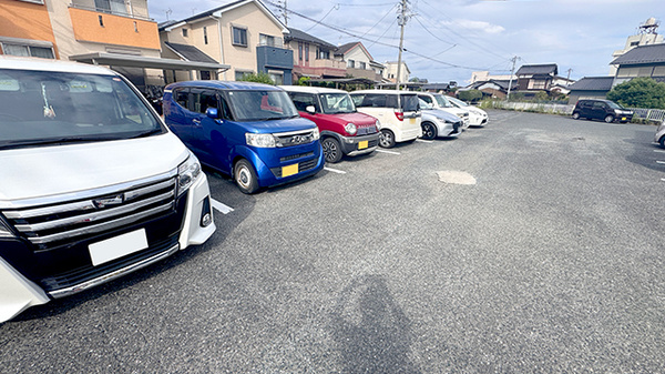 いちご薬局の駐車場