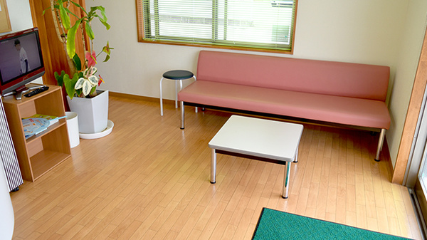 おの薬局みやき店の待合スペース
