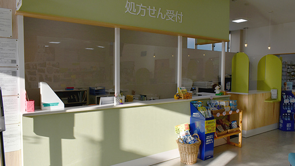 佐賀北薬局　若楠店の受付/カウンター