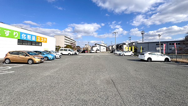 株式会社ドンキー薬局の駐車場