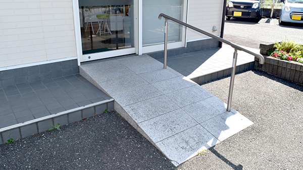 有限会社まつばら薬局のバリアフリー設備