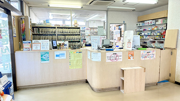 花・花薬局伊奈店の受付/カウンター