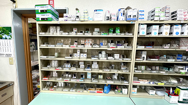 ライム薬局本庄店の薬棚