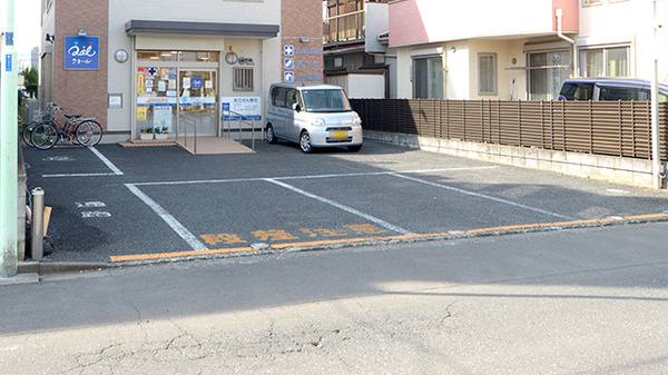 クオール薬局あすなろ店の駐車場