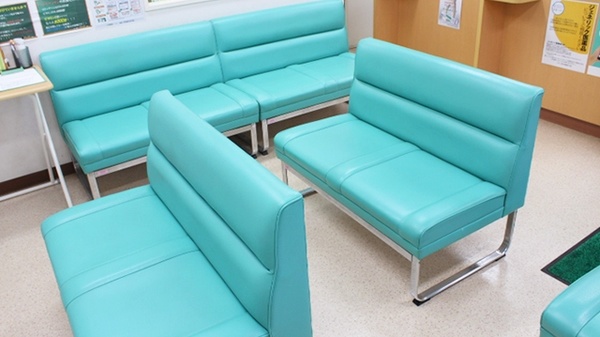 アポック　医大前薬局１号店の待合スペース