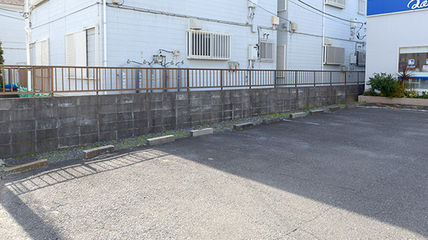 クオール薬局かみごう店の駐車場