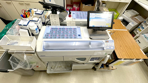 ケイワ薬局　狭山店の調剤器具