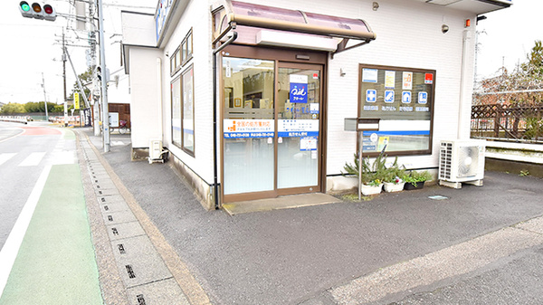 クオール薬局武里店の入口