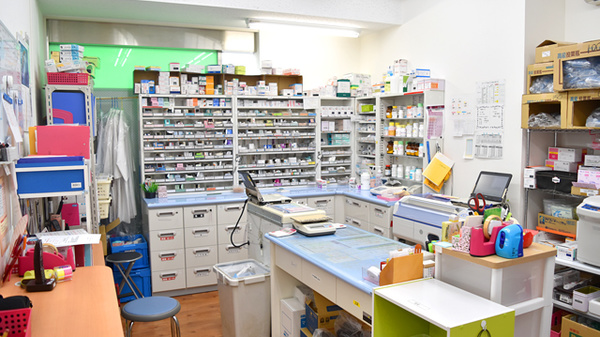 パル薬局　朝霞駅前店の調剤室