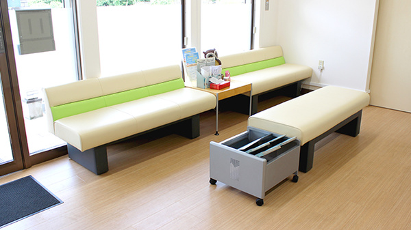 ハロー薬局　川口店の待合スペース