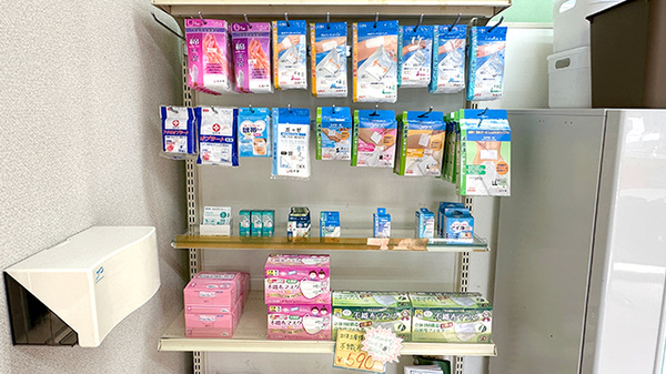 ひばり薬局日赤前店の雑貨品