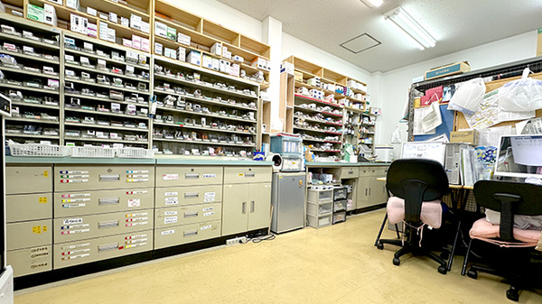 ひばり薬局桜沢店の調剤室