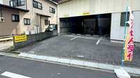 ひまわり薬局の駐車場