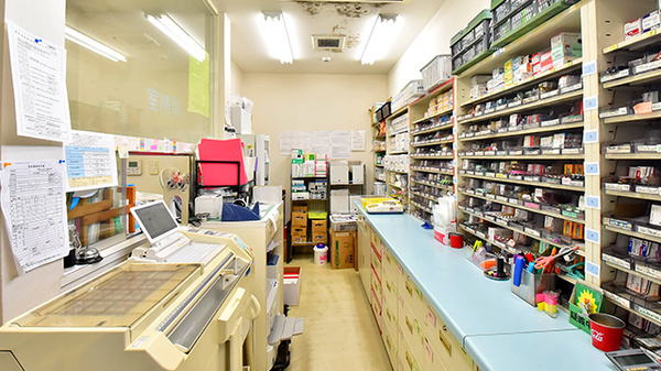 ファーマライズ薬局 原市店の調剤室