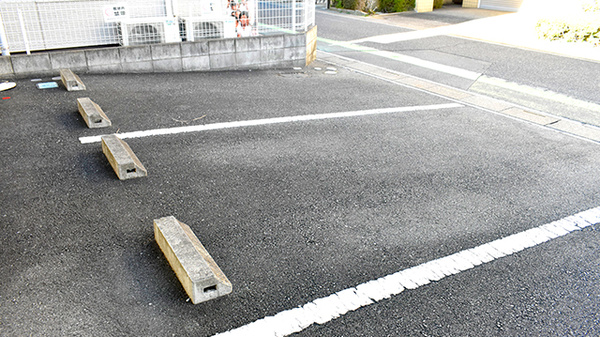 ふたば薬局の駐車場