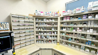 マリオン薬局坂戸店の薬棚