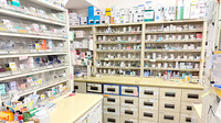 メープル薬局越谷店の薬棚