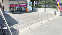 メープル薬局越谷店の駐車場